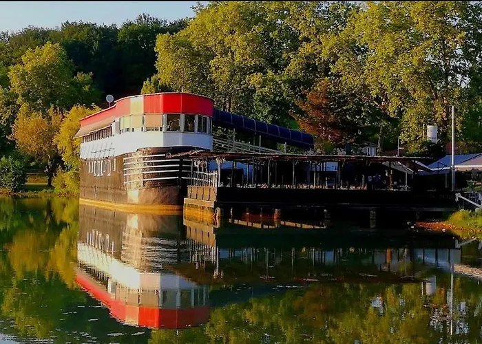 וילה Luxury Family In The Heart Of Gascony. Large Pool & Gorgeous View Tourdun