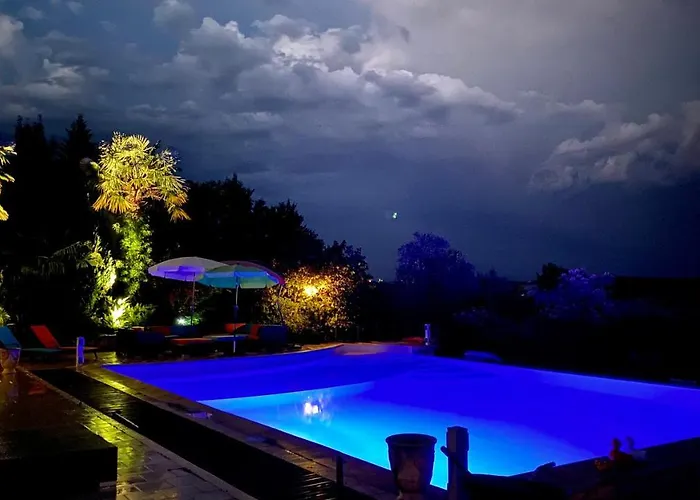 Luxury Family In The Heart Of Gascony. Large Pool & Gorgeous View Villa Tourdun